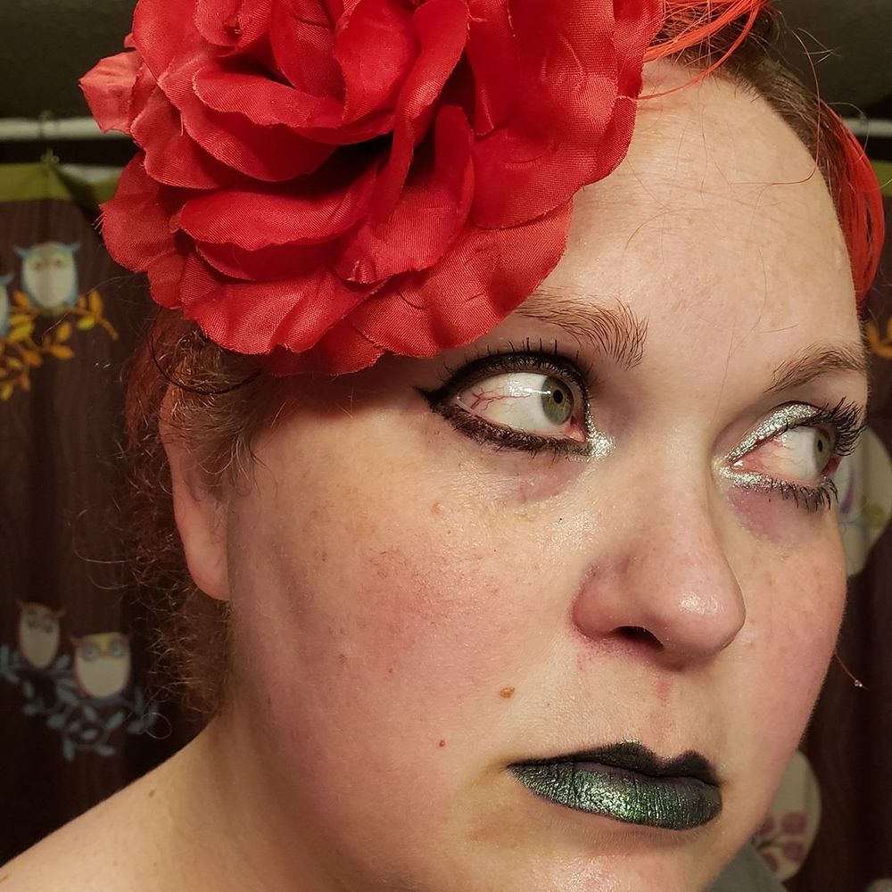 Meet your Posher, Edith